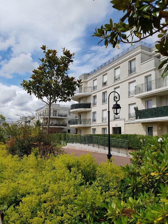 Sweet Apartment In Front Of Disneyland'S Castel Montévrain Eksteriør billede